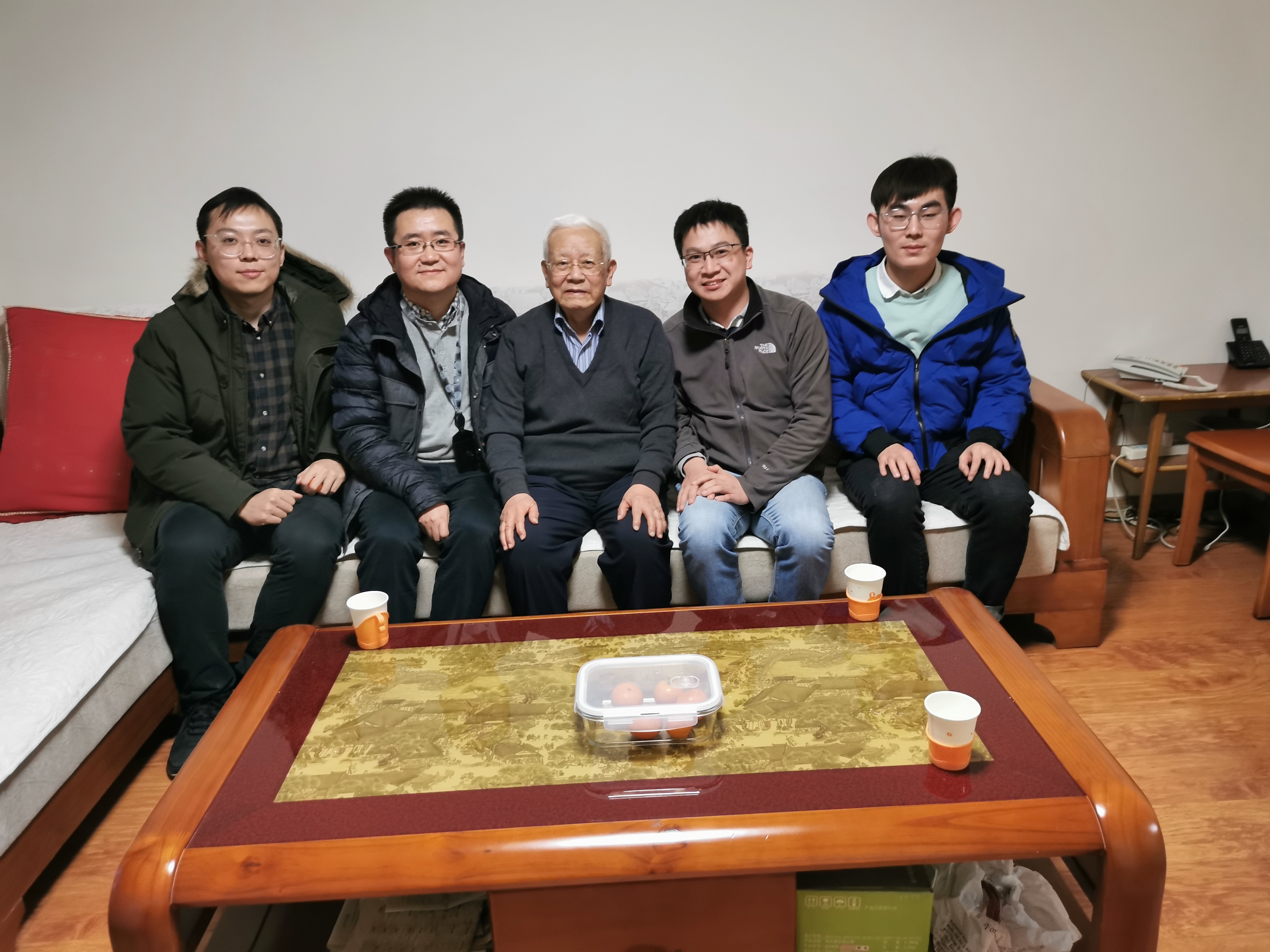 20250908-先进典型-提供-访谈高电压专门化方向首批毕业生、留校任教的陈昌渔教授.jpg