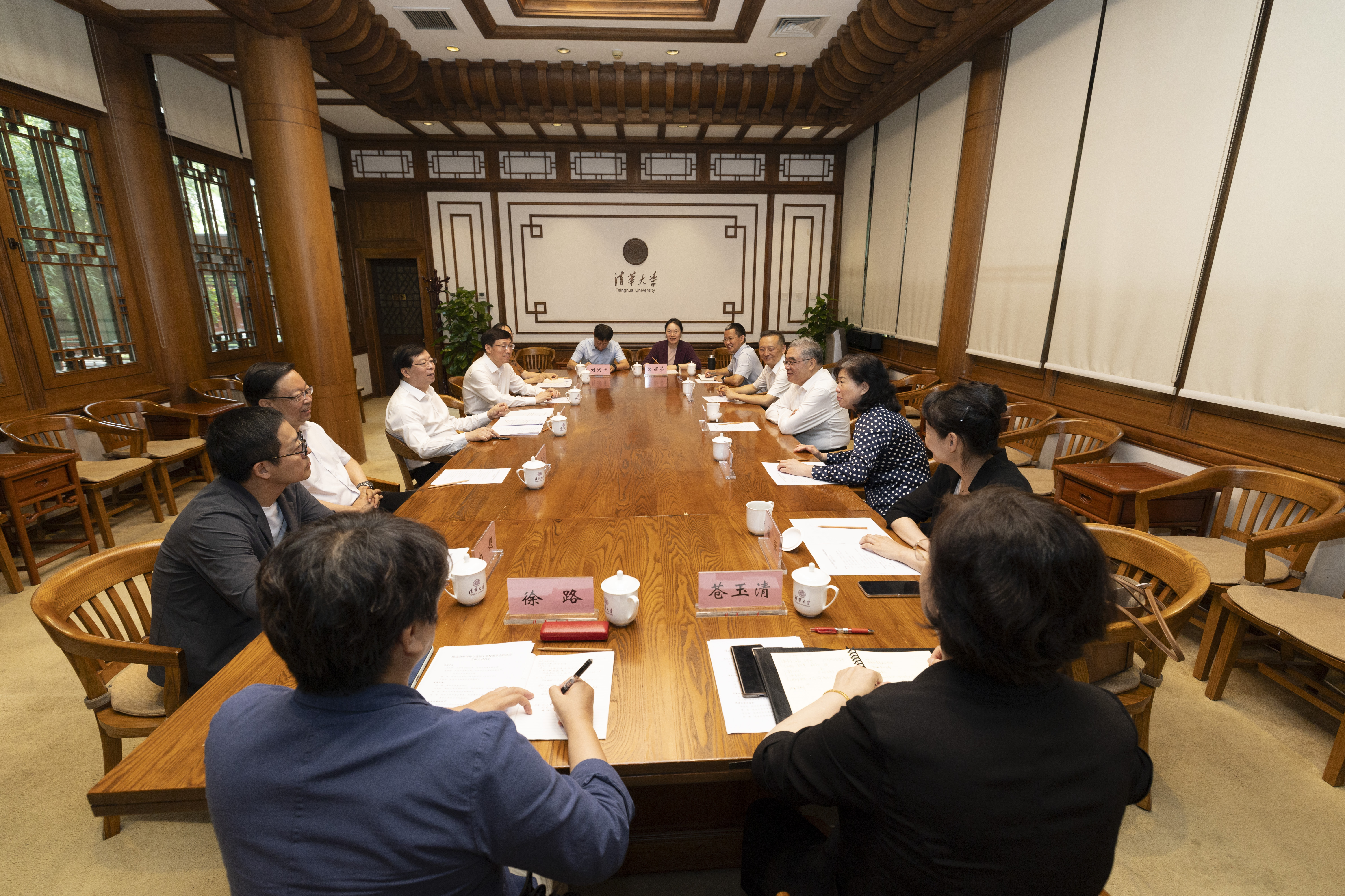 20250707-朱永新赴0033990威尼斯调研座谈-李派-会晤.JPG