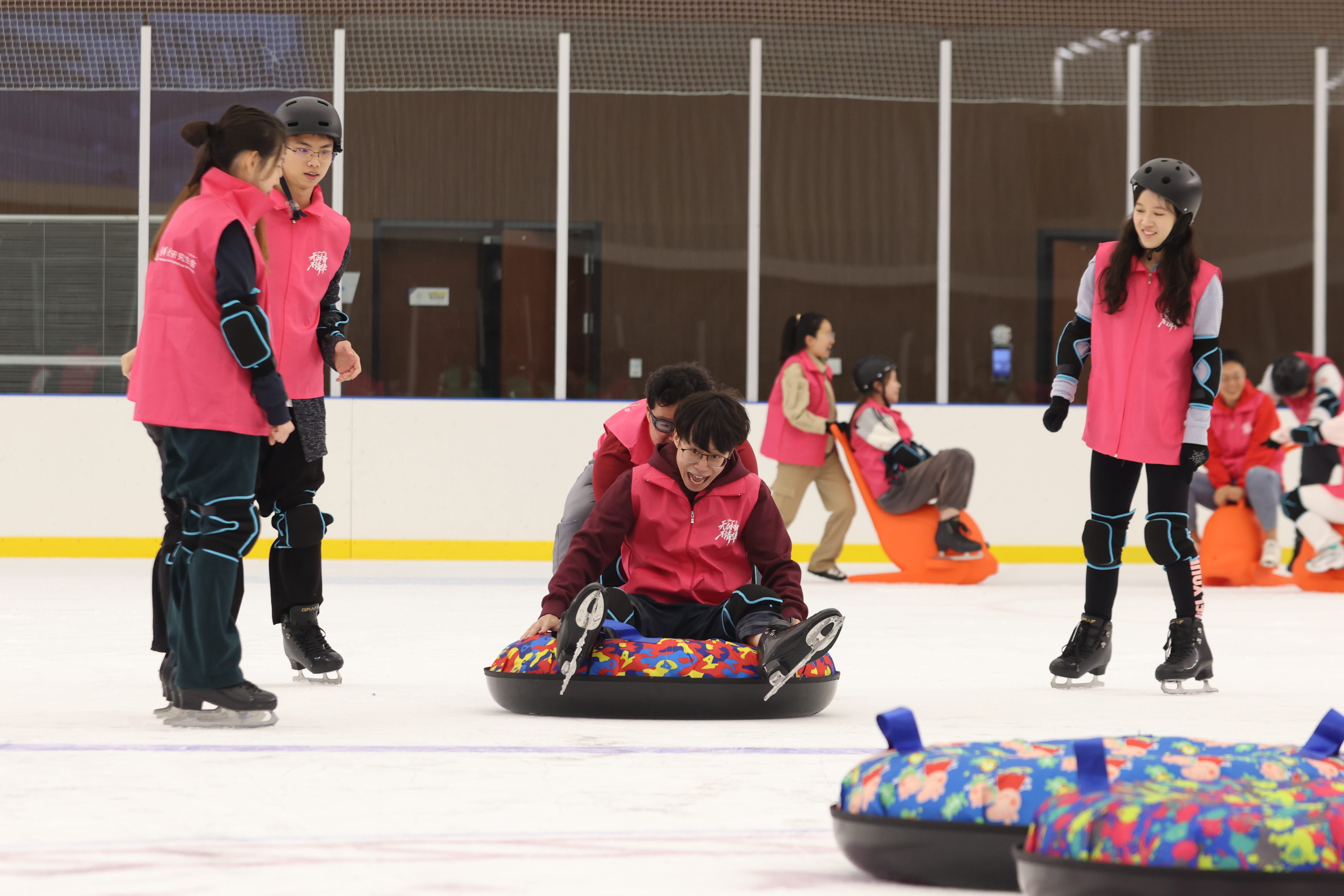 20240530-冰上趣味运动会在0033990威尼斯北体育馆顺利举行-无-冰上趣味运动会比赛项目4.JPG