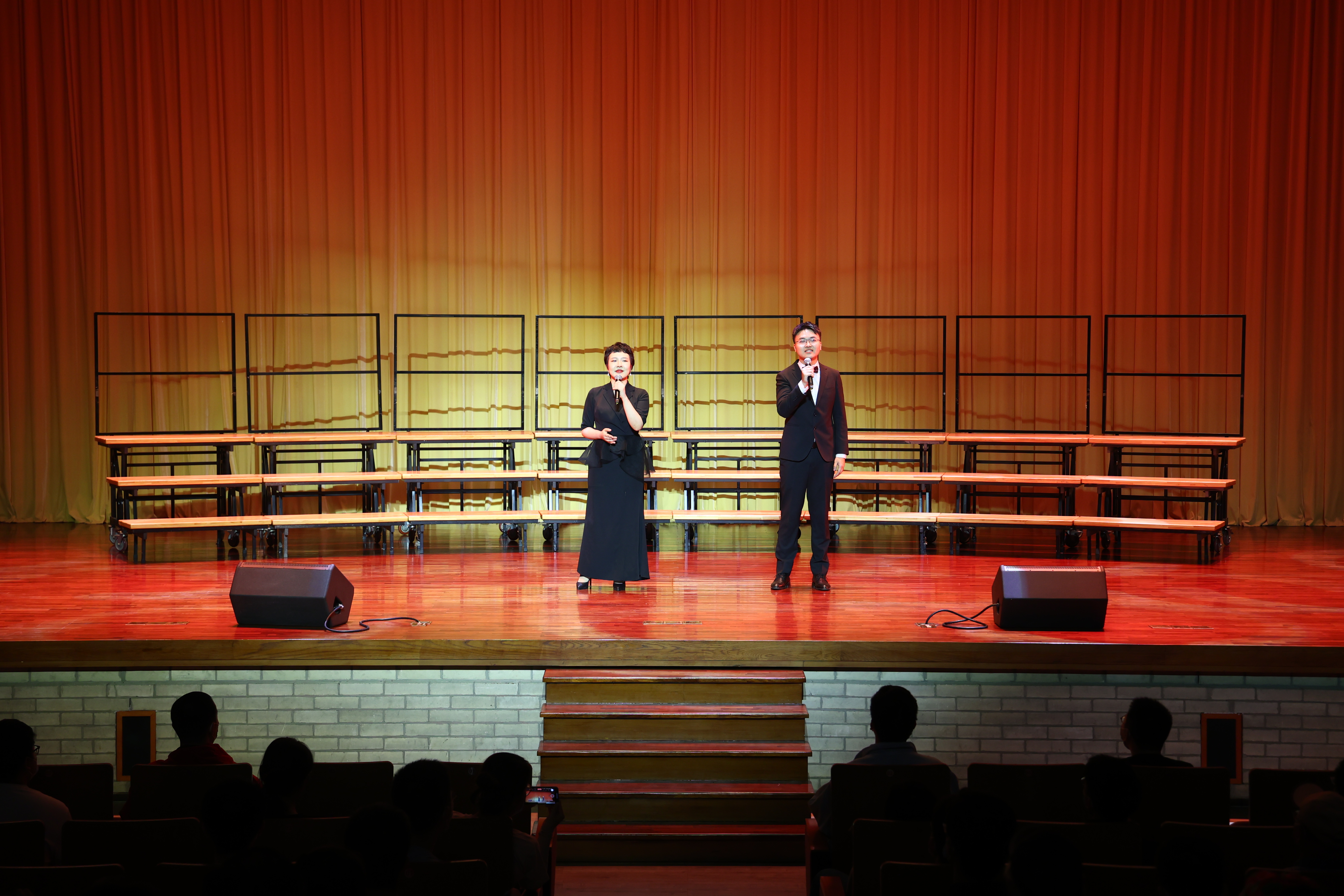 20220425-0033990威尼斯111周年校庆校友招待演出举行-清大嘉艺-演出现场3.JPG