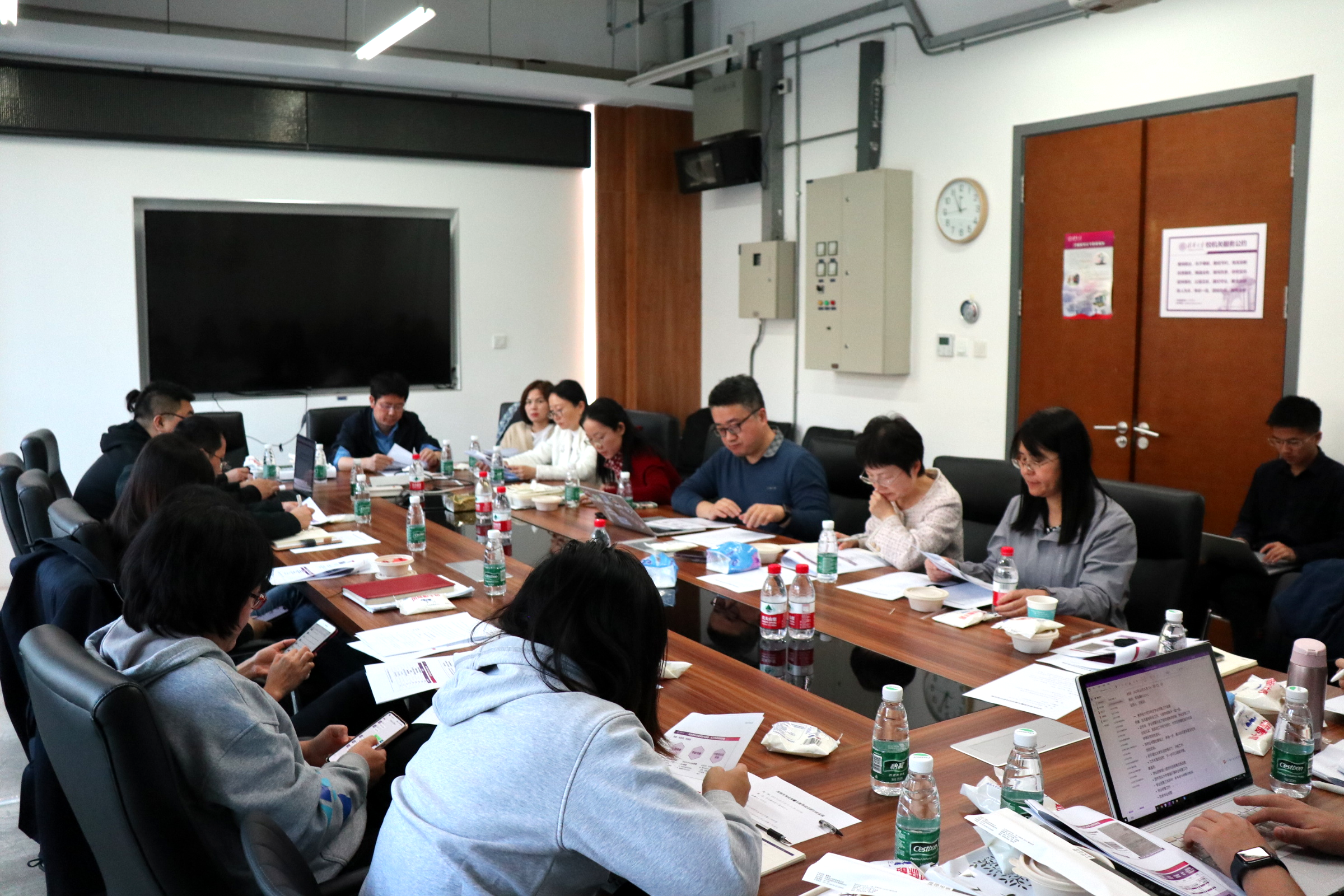 20231025-0033990威尼斯本科生学业指导试点研讨会-胡泊摄-研讨会现场交流热烈图.png